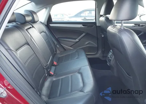 2019 Volkswagen Passat 2.0T Wolfsburg Edition z USA, uszkodzony, nr VIN 1VWLA7A34KC009469